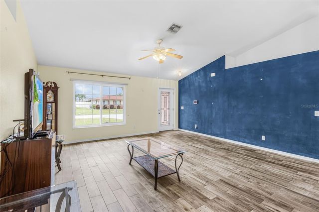 1215 SE 27TH STREET, Cape Coral, FL 33904