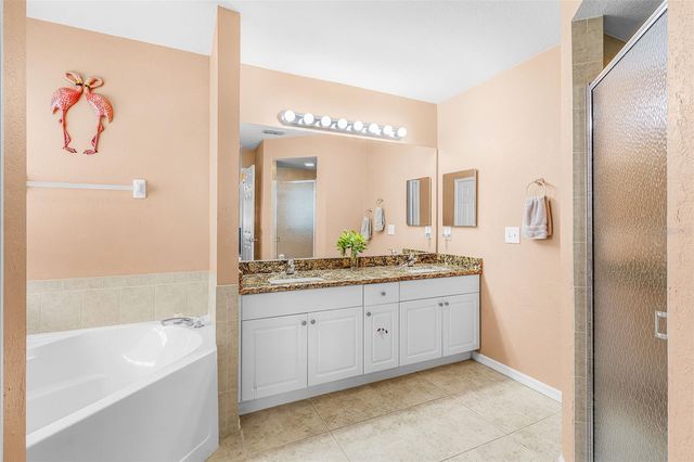 1215 SE 27TH STREET, Cape Coral, FL 33904