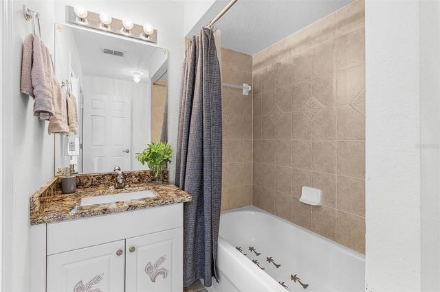 1215 SE 27TH STREET, Cape Coral, FL 33904