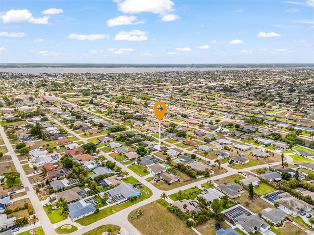 1215 SE 27TH STREET, Cape Coral, FL 33904