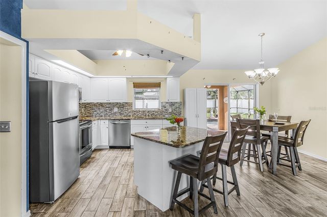 1215 SE 27TH STREET, Cape Coral, FL 33904