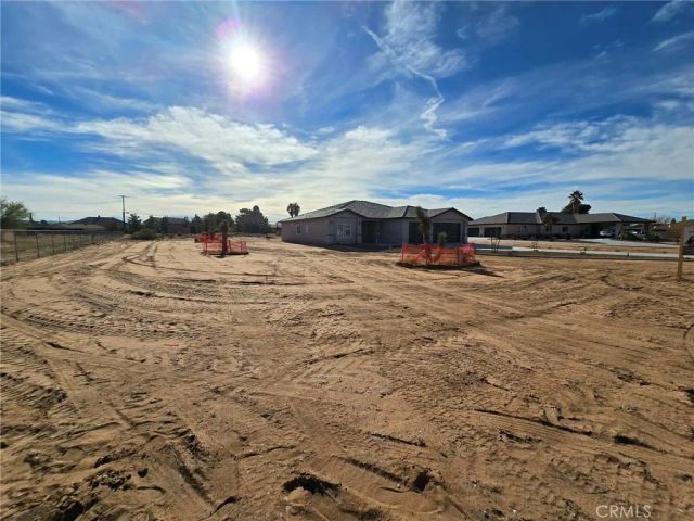 20401 Tonawanda Road, Apple Valley, CA 92307