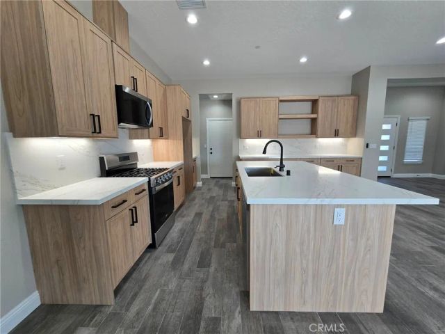 20401 Tonawanda Road, Apple Valley, CA 92307