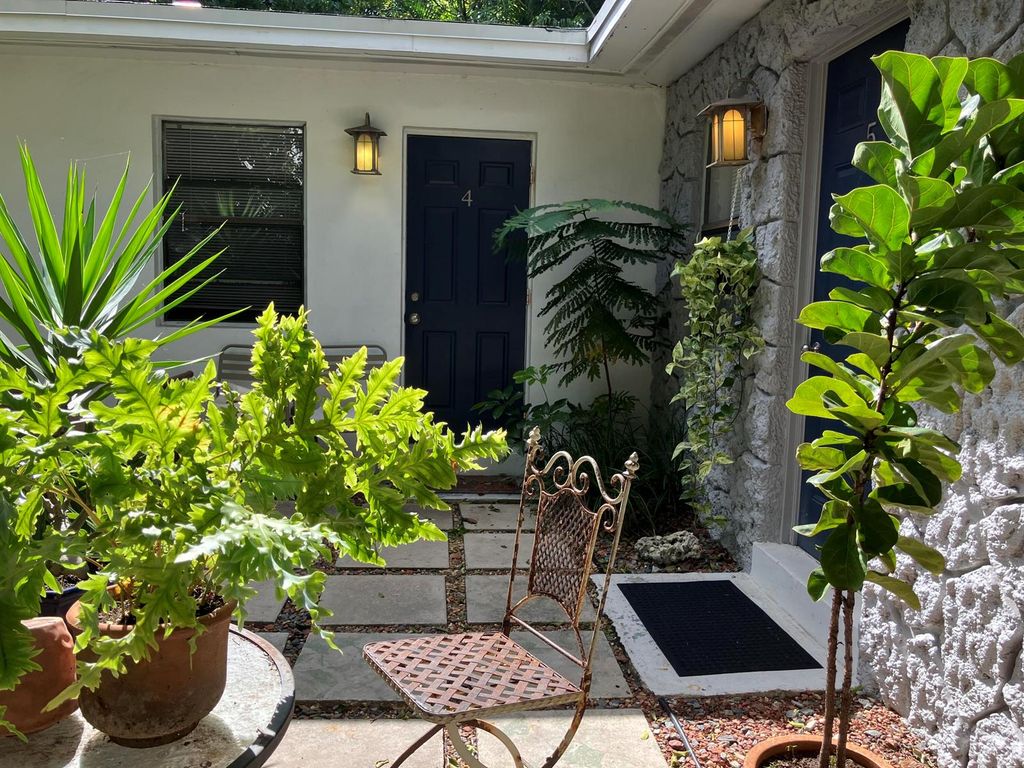 1223 NE 18th Avenue 5, Fort Lauderdale, FL 33304