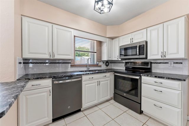 8461 56TH STREET N, Pinellas Park, FL 33781
