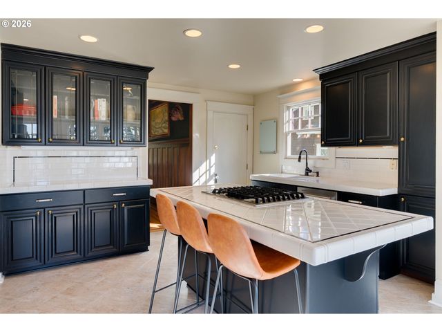 1500 Sw DAVENPORT St, Portland, OR 97201