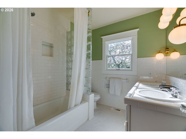 1500 Sw DAVENPORT St, Portland, OR 97201