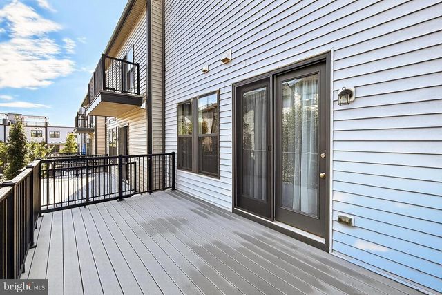 42300 CRAWFORD TER, Brambleton, VA 20148