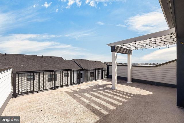 42300 CRAWFORD TER, Brambleton, VA 20148
