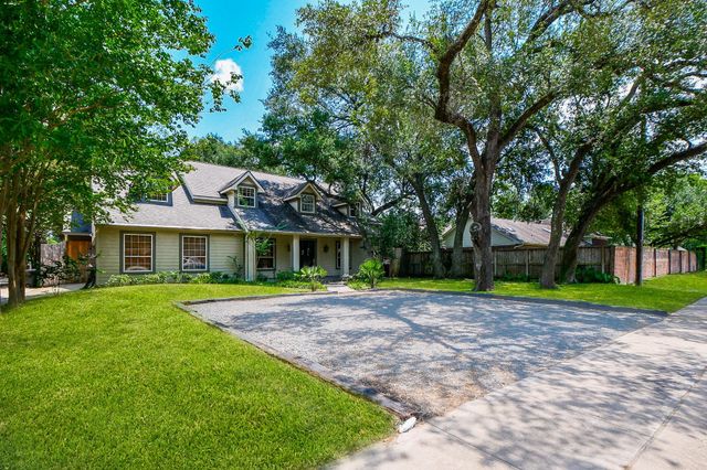 1240 Bingle Road, Spring Valley Village, TX 77055