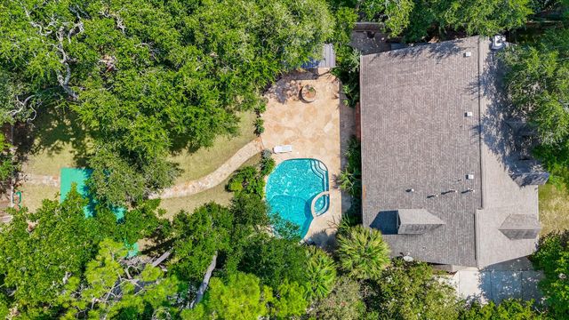 1240 Bingle Road, Spring Valley Village, TX 77055