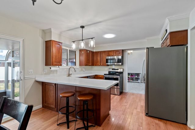 6191 S RAINSBOROUGH RD, Murray, UT 84121