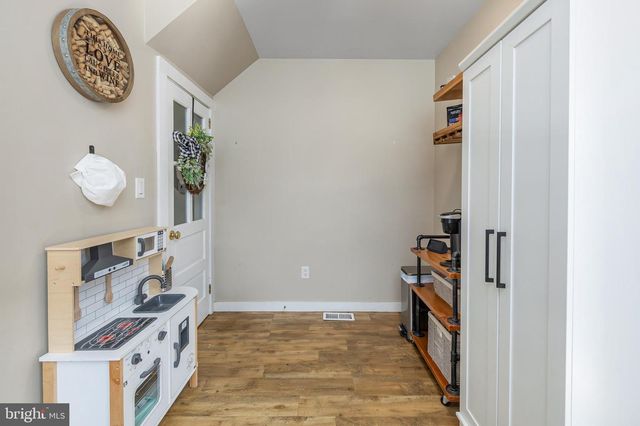 909 HIGHLAND BLVD, Gloucester City, NJ 08030