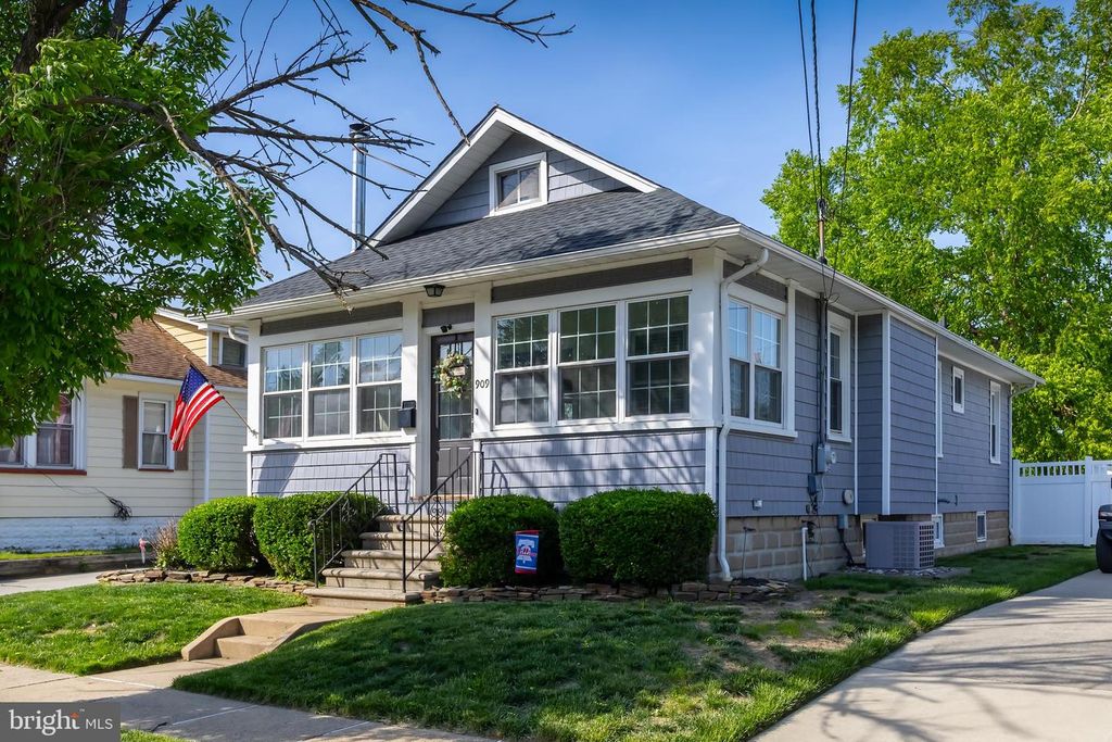 909 HIGHLAND BLVD, Gloucester City, NJ 08030