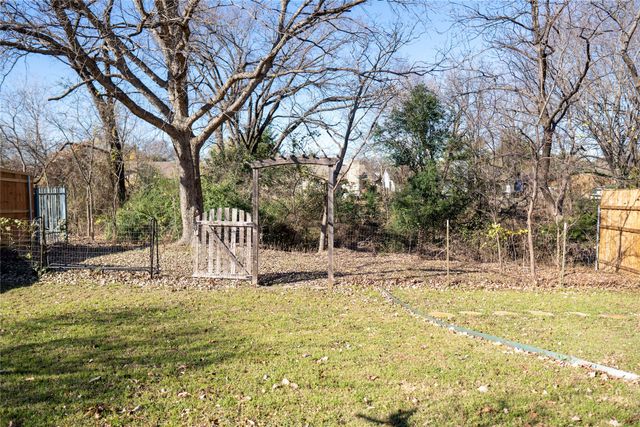 3737 Casa Del Sol Lane, Dallas, TX 75228