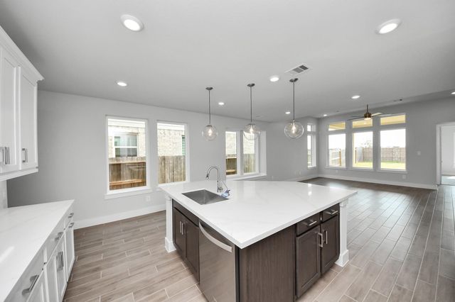 18843 Brego Lane, Tomball, TX 77377