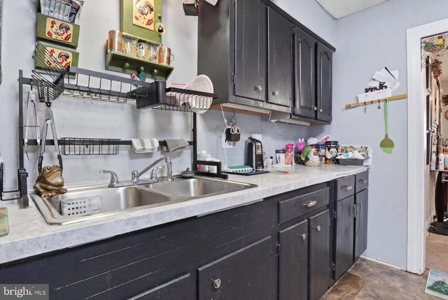23 W 8TH AVE, York, PA 17404
