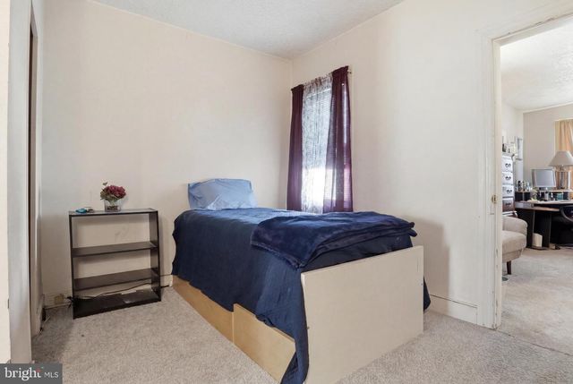 23 W 8TH AVE, York, PA 17404