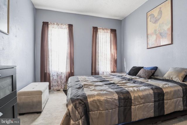 23 W 8TH AVE, York, PA 17404