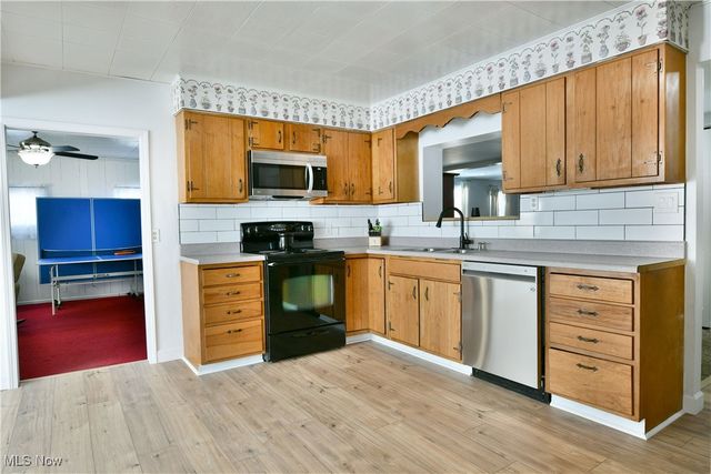 4202 Burkey Road, Austintown, OH 44515