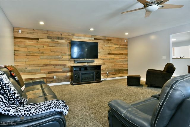 4202 Burkey Road, Austintown, OH 44515