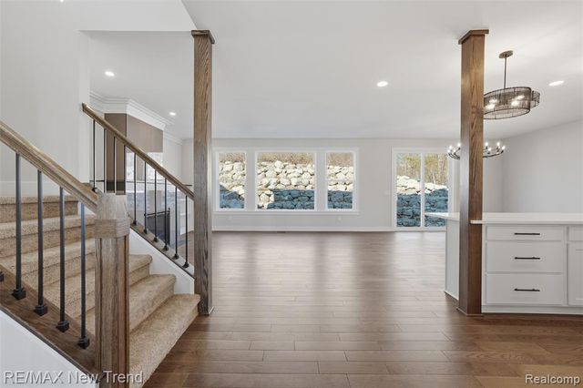 217 Summit View Lane, Milford, MI 48381