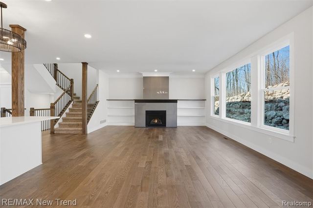 217 Summit View Lane, Milford, MI 48381