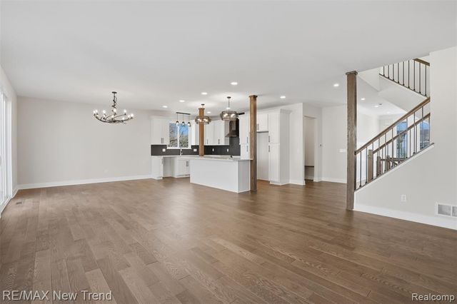 217 Summit View Lane, Milford, MI 48381