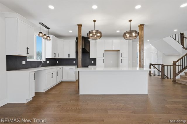 217 Summit View Lane, Milford, MI 48381