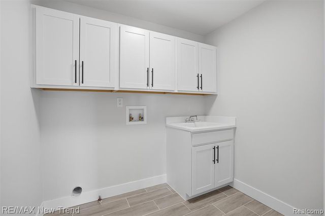 217 Summit View Lane, Milford, MI 48381