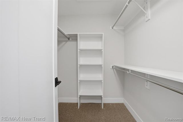 217 Summit View Lane, Milford, MI 48381