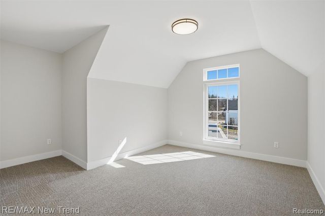 217 Summit View Lane, Milford, MI 48381