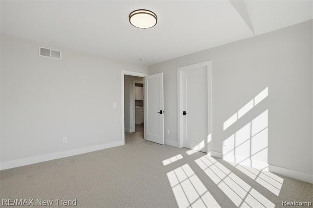 217 Summit View Lane, Milford, MI 48381