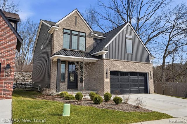 217 Summit View Lane, Milford, MI 48381