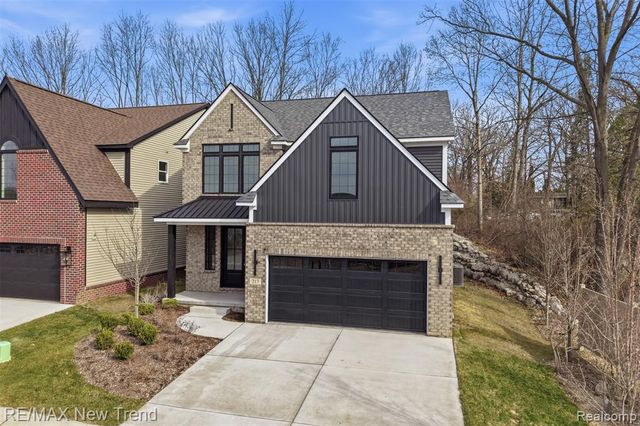 217 Summit View Lane, Milford, MI 48381