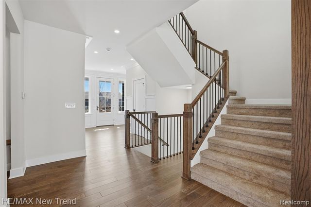 217 Summit View Lane, Milford, MI 48381