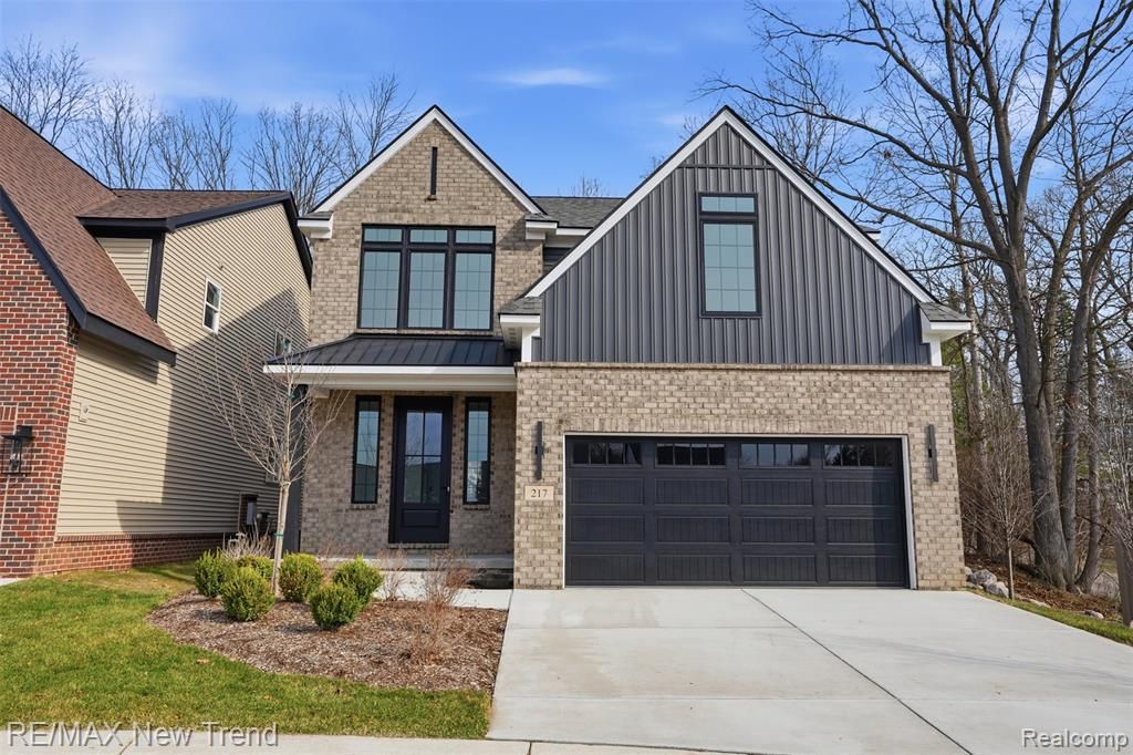 217 Summit View Lane, Milford, MI 48381