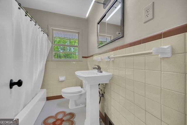 231 Honeysuckle Drive, Commerce, GA 30529