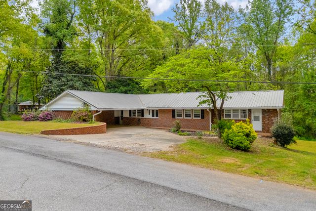231 Honeysuckle Drive, Commerce, GA 30529