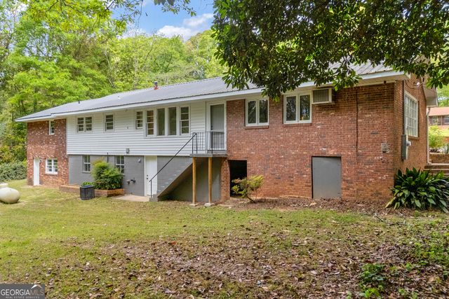 231 Honeysuckle Drive, Commerce, GA 30529