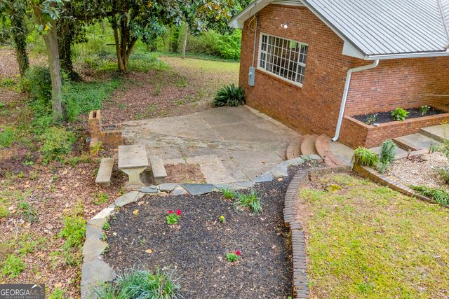 231 Honeysuckle Drive, Commerce, GA 30529