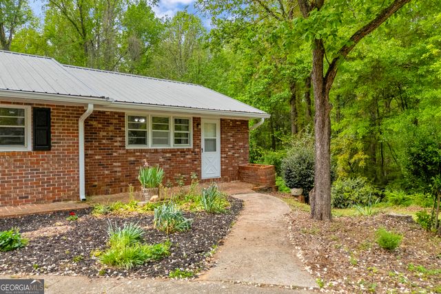 231 Honeysuckle Drive, Commerce, GA 30529