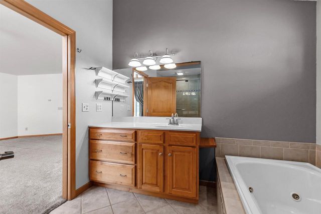 2374 SHORE PRESERVE DRIVE, Oshkosh, WI 54904