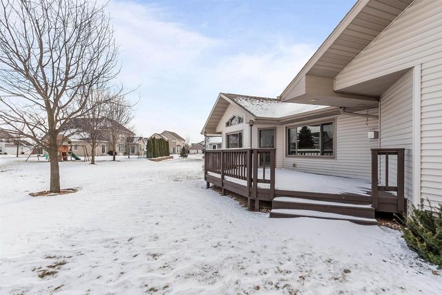 2374 SHORE PRESERVE DRIVE, Oshkosh, WI 54904