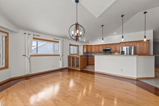 2374 SHORE PRESERVE DRIVE, Oshkosh, WI 54904