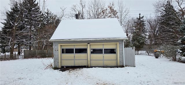 83 Highland Drive, Amherst, NY 14221