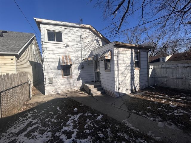 32 E George Avenue, Hazel Park, MI 48030