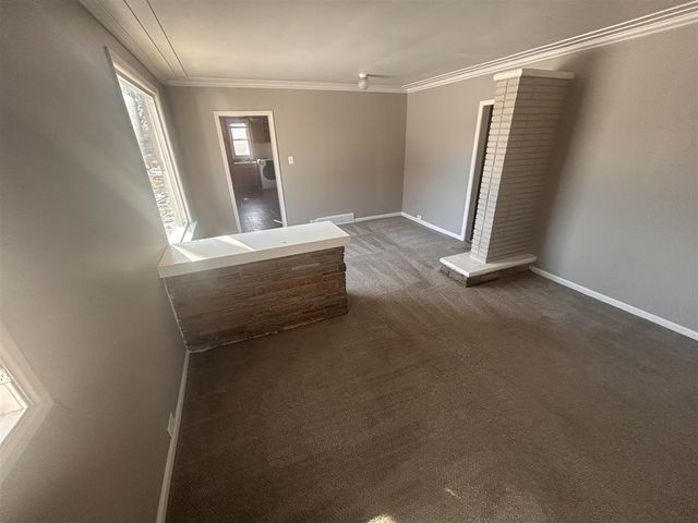 32 E George Avenue, Hazel Park, MI 48030