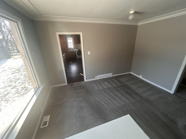 32 E George Avenue, Hazel Park, MI 48030