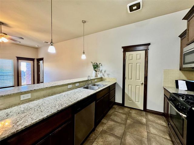 18208 Manera Way, Edmond, OK 73012
